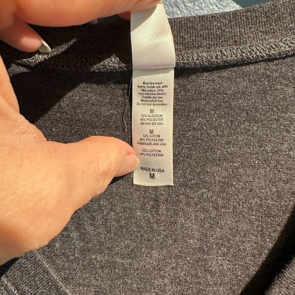 Collectible Jack Daniel's Tennessee Honey Bee Keeper Crop V-Neck Tank Size Med. - Picture 7 of 9